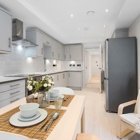 Apartment Wharf - Macarena Apartments Лондон Экстерьер фото